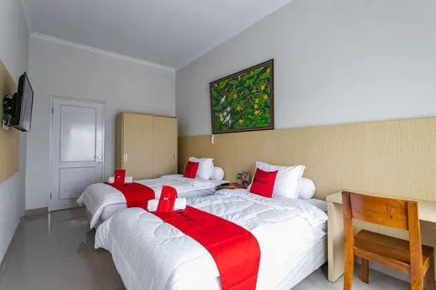 Premium İki Ayrı Yataklı Oda (RedDoorz)