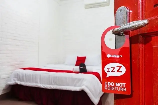 Tek Büyük Yataklı Oda (RedDoorz)