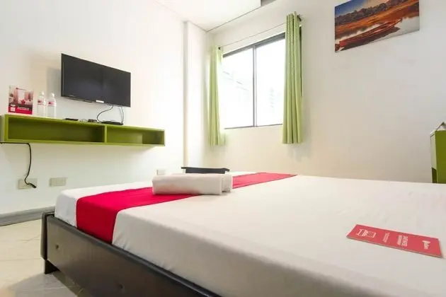 Deluxe Tek Büyük Yataklı Oda (Reddoorz)