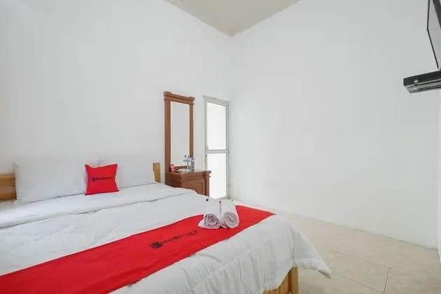 Tek Büyük Yataklı Oda (RedDoorz)