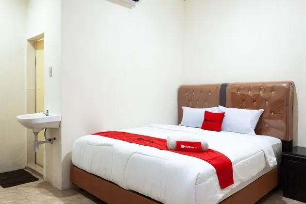 Tek Büyük Yataklı Oda (RedDoorz)