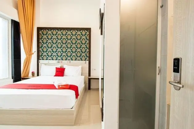 Tek Büyük Yataklı Oda (RedDoorz)