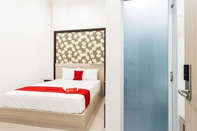 Tek Büyük Yataklı Oda (RedDoorz)