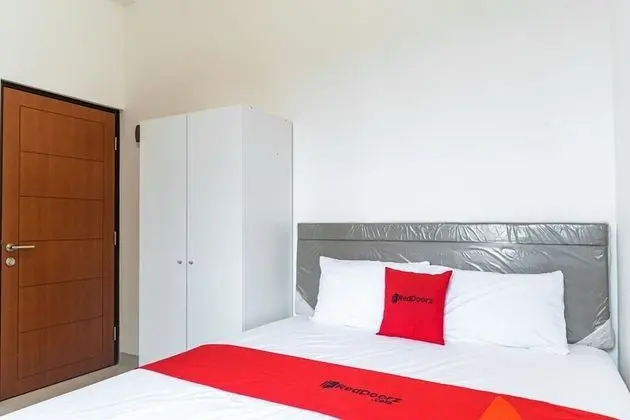 Tek Büyük Yataklı Oda (RedDoorz)
