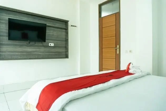 Tek Büyük Yataklı Oda (RedDoorz)
