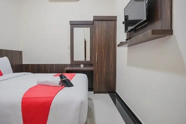 Tek Büyük Yataklı Oda (RedDoorz)