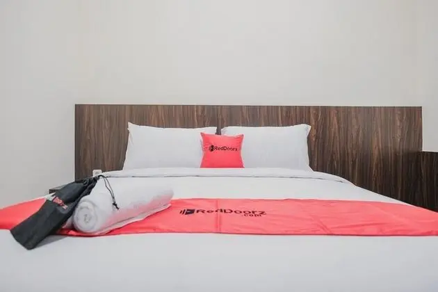 Tek Büyük Yataklı Oda (RedDoorz)