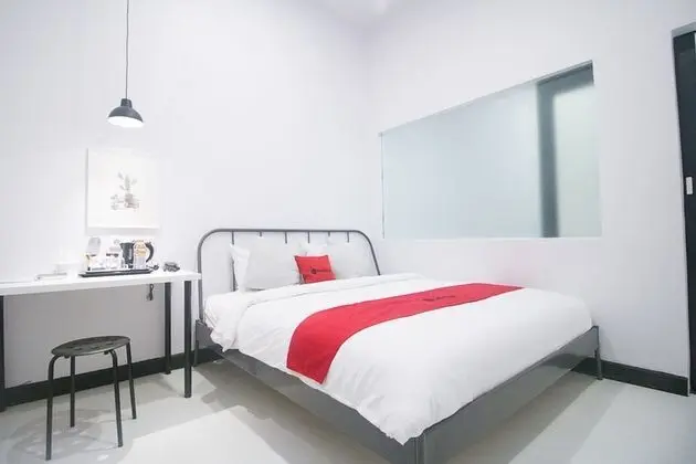 Tek Büyük Yataklı Oda (RedDoorz)