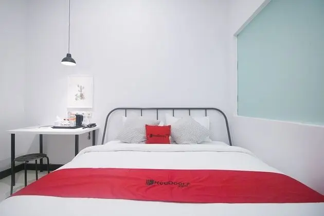 Tek Büyük Yataklı Oda (RedDoorz)