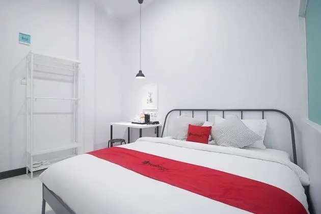 Tek Büyük Yataklı Oda (RedDoorz)