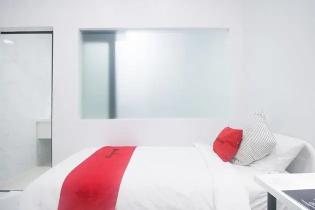 Tek Büyük Yataklı Oda (RedDoorz)