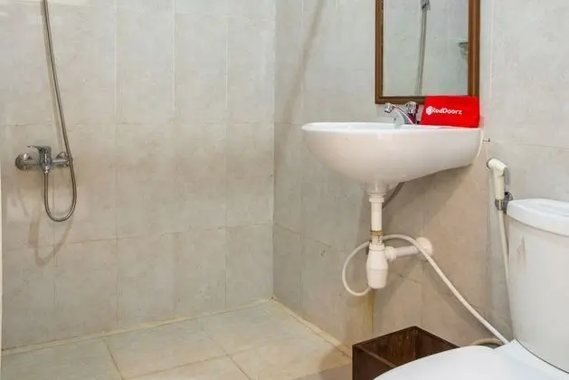 Premium Tek Büyük Yataklı Oda (Reddoorz)