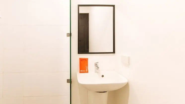 Tek Büyük Yataklı Oda (Window is not Guaranteed)