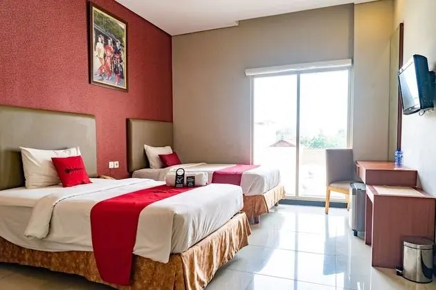 Premium İki Ayrı Yataklı Oda (RedDoorz)