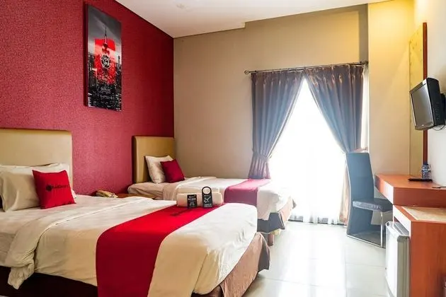 Premium İki Ayrı Yataklı Oda (RedDoorz)
