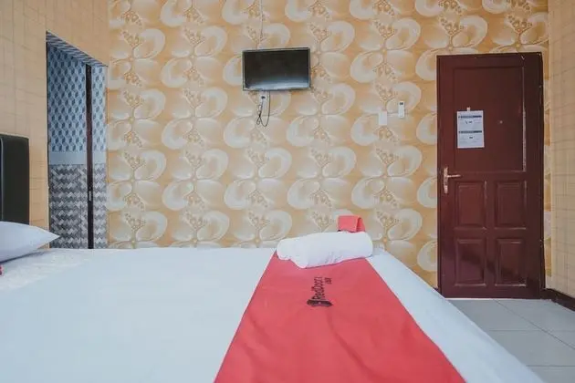 Tek Büyük Yataklı Oda (RedDoorz)