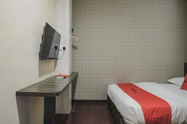 Tek Büyük Yataklı Oda (RedDoorz)