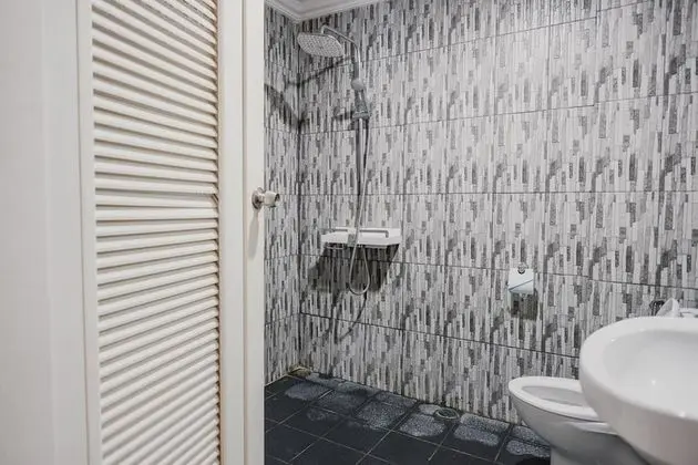 Tek Büyük Yataklı Oda (RedDoorz)