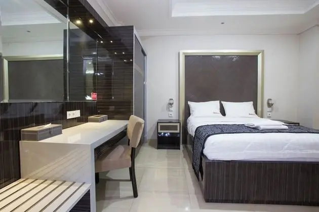 Reddoorz Room