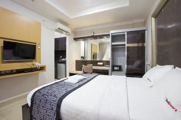 Reddoorz Room