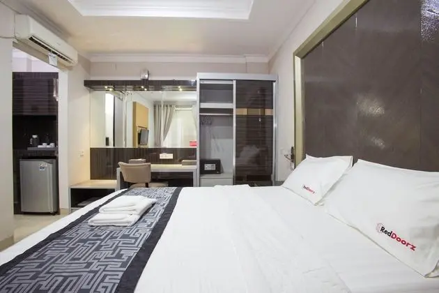 Reddoorz Room