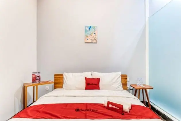 Tek Büyük Yataklı Oda (RedDoorz)