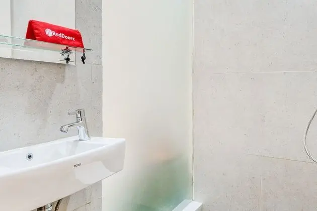 Tek Büyük Yataklı Oda (RedDoorz)