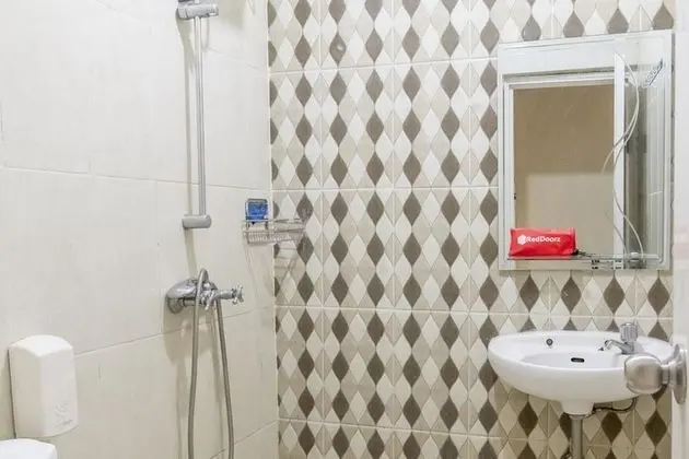 Tek Büyük Yataklı Oda (RedDoorz)