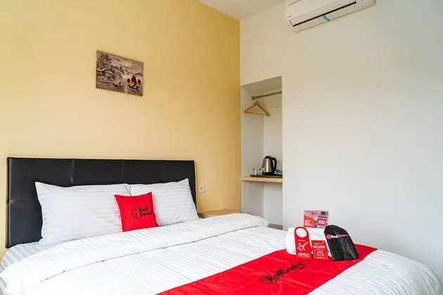Tek Büyük Yataklı Oda (RedDoorz)