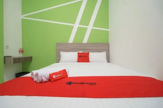 Tek Büyük Yataklı Oda (RedDoorz)