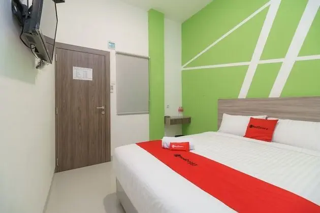 Tek Büyük Yataklı Oda (RedDoorz)