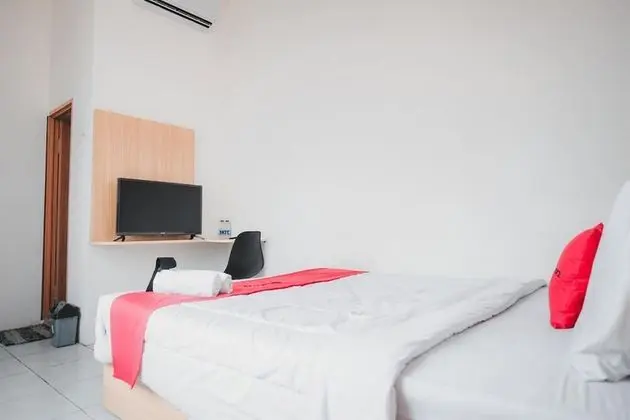 Tek Büyük Yataklı Oda (RedDoorz)