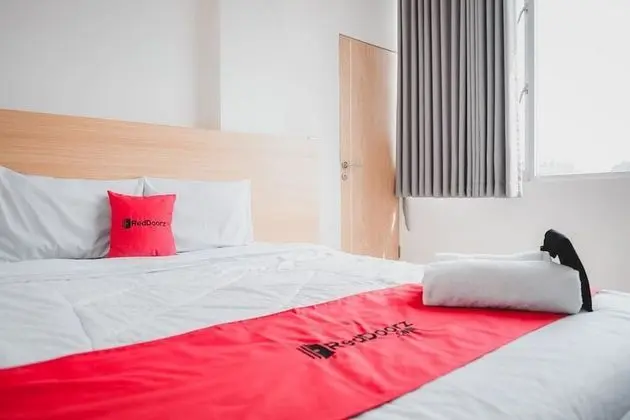 Tek Büyük Yataklı Oda (RedDoorz)