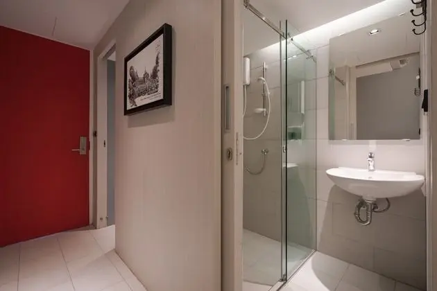Private Dorm for 4 persons with Private Bathroom