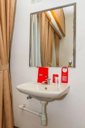 Economy Tek Büyük Yataklı Oda