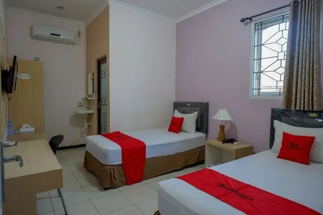 İki Ayrı Yataklı Oda (RedDoorz)