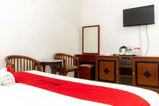 Deluxe Oda (RedDoorz)