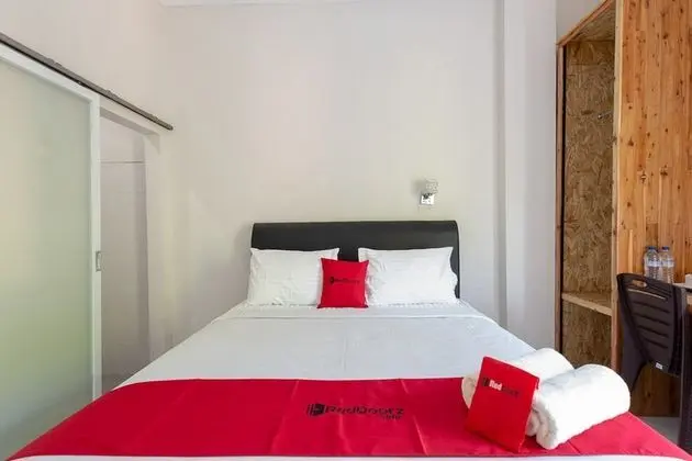 Tek Büyük Yataklı Oda (RedDoorz)