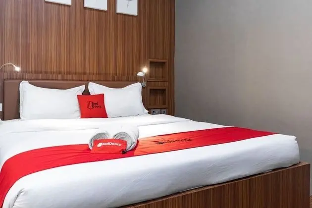 Tek Büyük Yataklı Oda (RedDoorz)