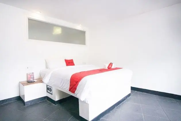 Süit (RedDoorz)