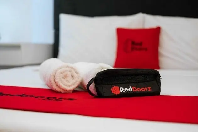 Deluxe Tek Büyük Yataklı Oda (Reddoorz)