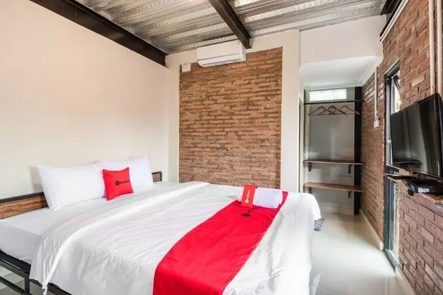 Tek Büyük Yataklı Oda (RedDoorz)