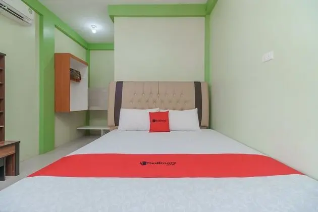 Tek Büyük Yataklı Oda (RedDoorz)