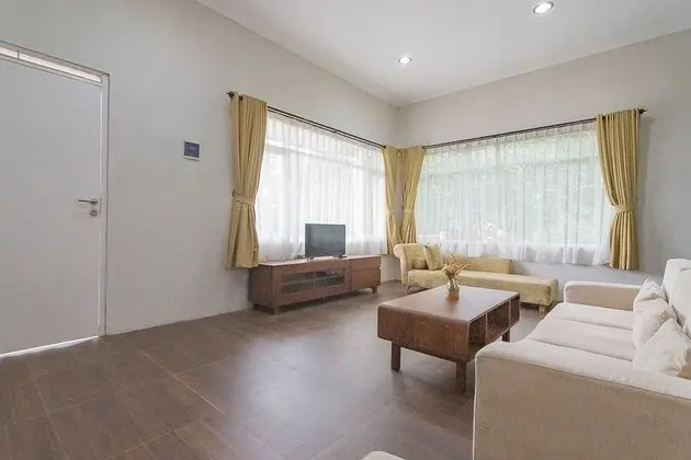 Deluxe Oda (RedDoorz)