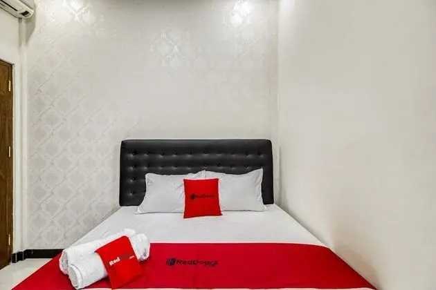 Tek Büyük Yataklı Oda (RedDoorz)