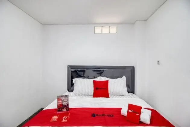 Tek Büyük Yataklı Oda (RedDoorz)