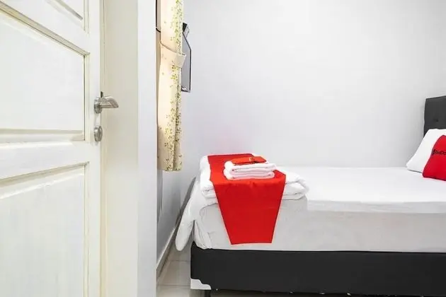 Tek Büyük Yataklı Oda (RedDoorz)