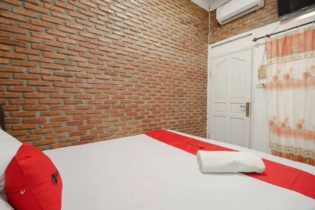 Tek Büyük Yataklı Oda (RedDoorz)