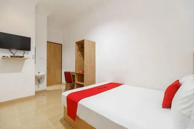 Tek Büyük Yataklı Oda (RedDoorz)