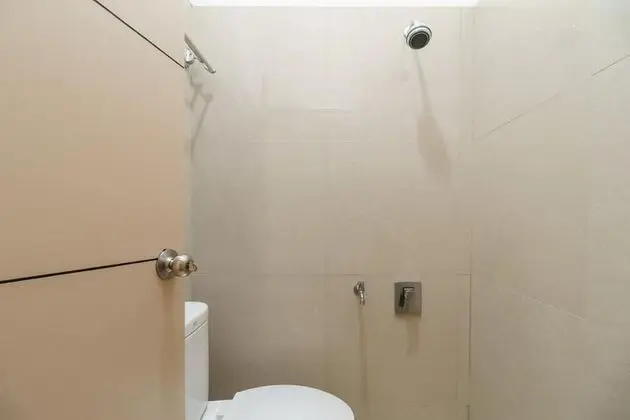 Tek Büyük Yataklı Oda (RedDoorz)